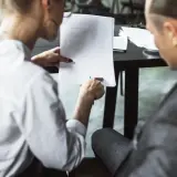Planujesz udział w licytacji komorniczej? Sprawdź ten poradnik!