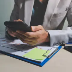 Jak długo trwa blokada środków w mBank? Odkryj ważne szczegóły